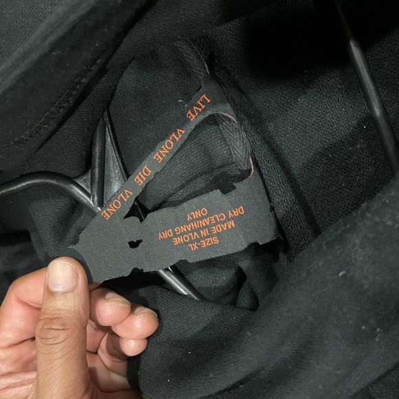 Original Vlone Pullover Cropped Hoodie Size XL Black and Orange - Picture 4 of 9
